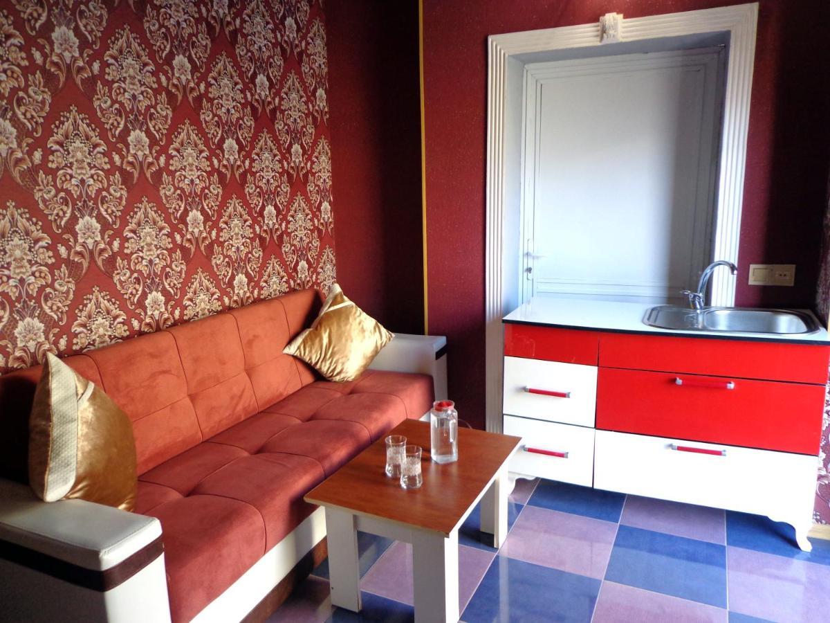Bed and Breakfast Tubram S Ailəvi Qonaq Evi Şǝki Exterior foto