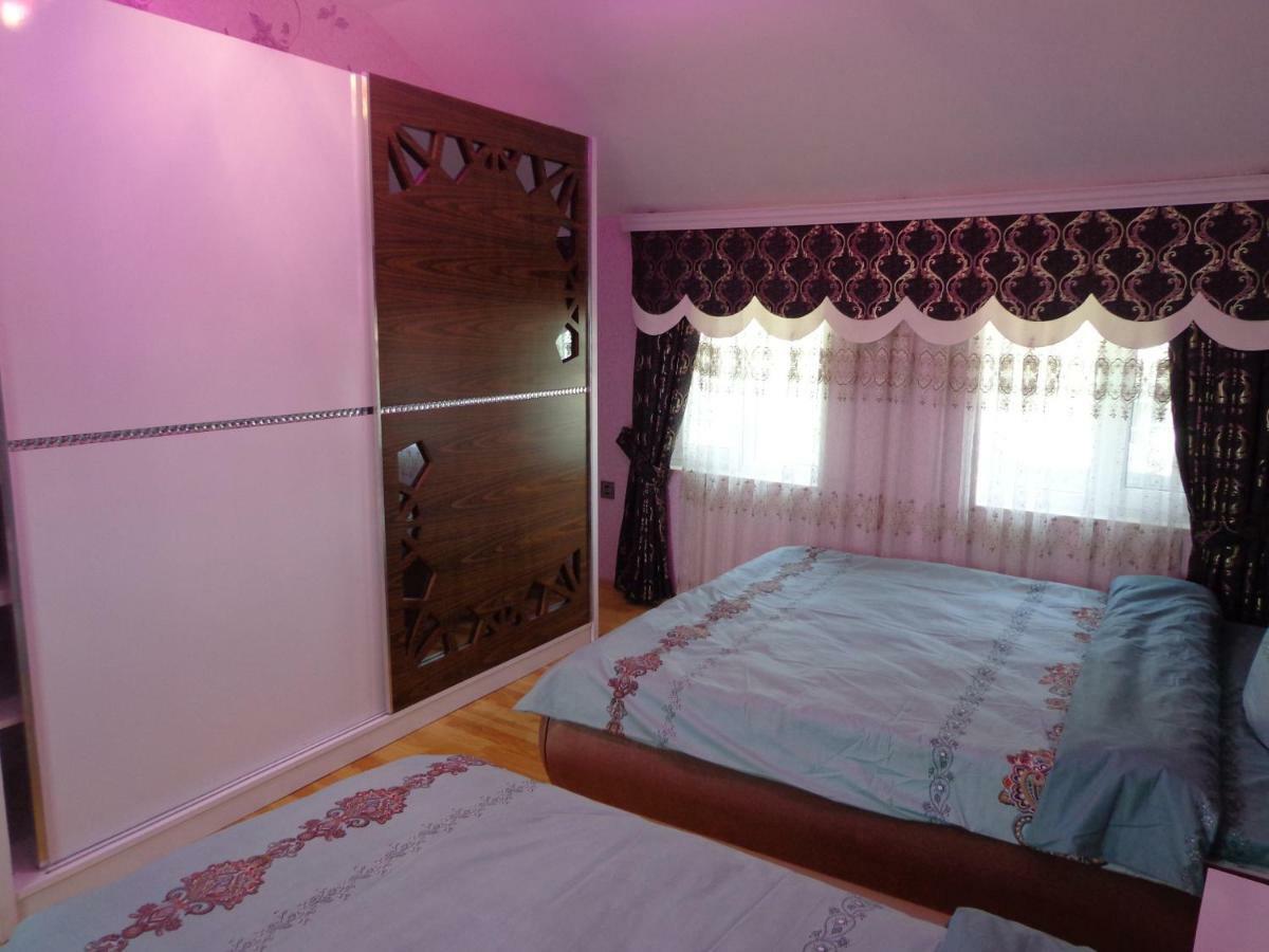 Bed and Breakfast Tubram S Ailəvi Qonaq Evi Şǝki Exterior foto